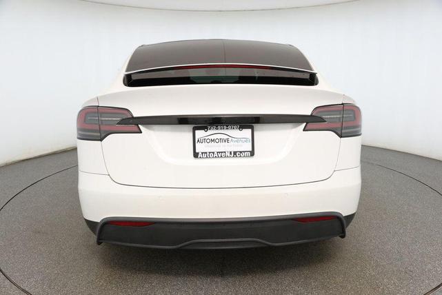 Photo of 2022 Pearl White Multi-Coat Tesla Model X