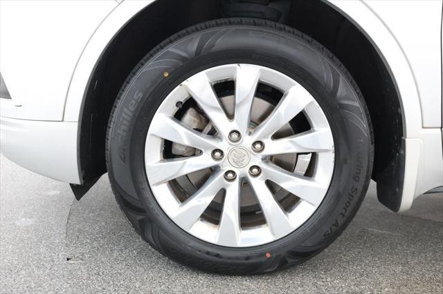 Photo of 2017 Galaxy Silver Metallic Buick Envision