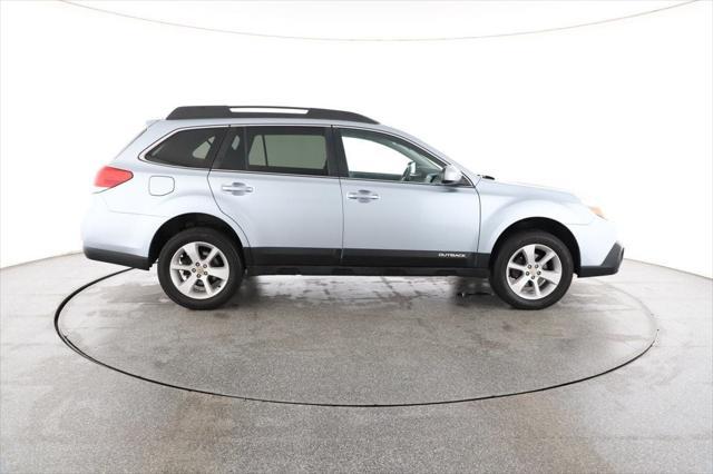 Photo of 2014 Ice Silver Metallic Subaru Outback