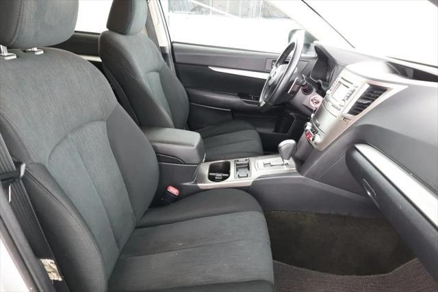 Photo of 2014 Ice Silver Metallic Subaru Outback