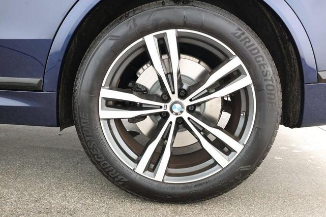 Photo of 2023 Tanzanite Blue II Metallic BMW X7