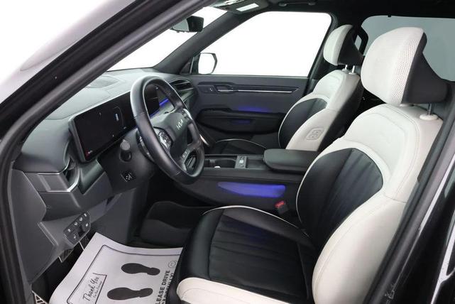 Photo of 2024 Panthera Metal Kia EV9