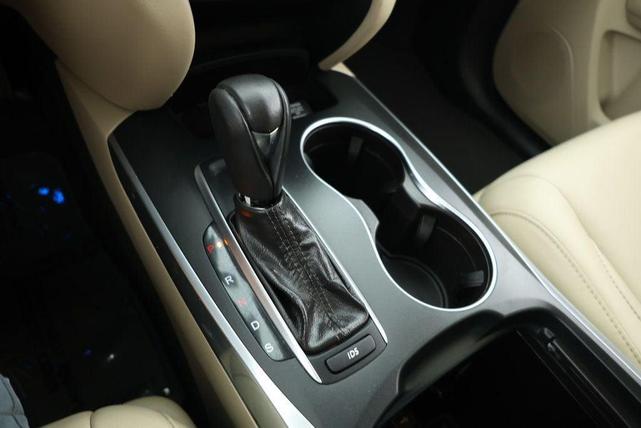 Photo of 2015 White Diamond Pearl Acura MDX