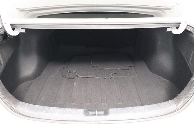 Photo of 2023 Snow White Pearl Kia Forte