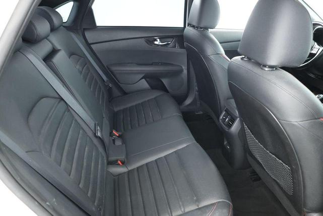 Photo of 2023 Snow White Pearl Kia Forte