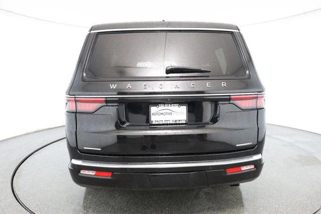 Photo of 2023 Diamond Black Crystal Pearlcoat Jeep Wagoneer