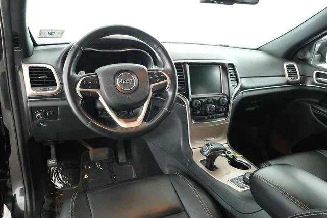 Photo of 2015 Brilliant Black Crystal Pearlcoat Jeep Grand Cherokee