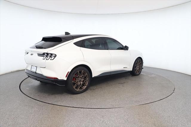 Photo of 2024 Star White Metallic Tri-Coat Ford Mustang Mach-E
