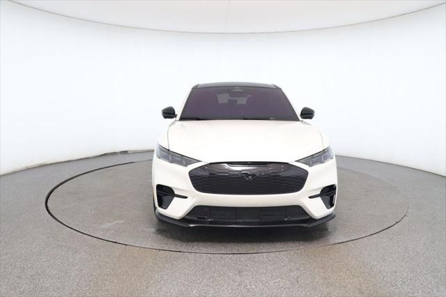 Photo of 2024 Star White Metallic Tri-Coat Ford Mustang Mach-E