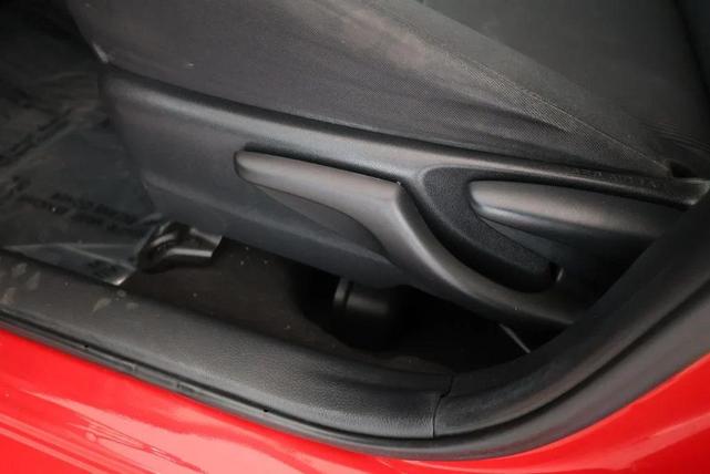 Photo of 2015 Absolutely Red Toyota Yaris