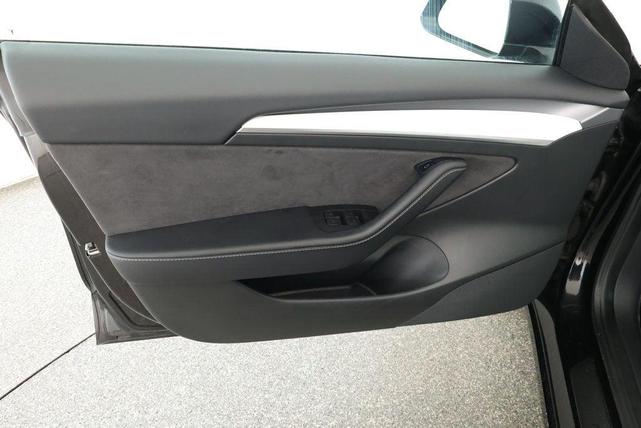 Photo of 2023 Solid Black Tesla Model 3