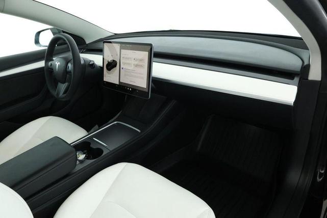 Photo of 2023 Solid Black Tesla Model 3