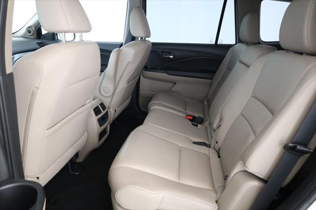 Photo of 2022 Platinum White Pearl Honda Pilot