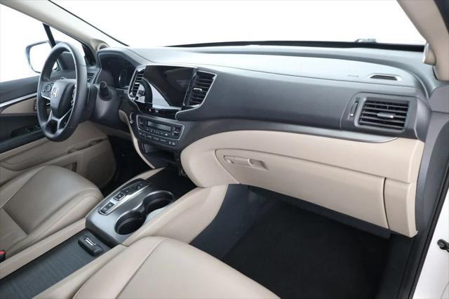 Photo of 2022 Platinum White Pearl Honda Pilot