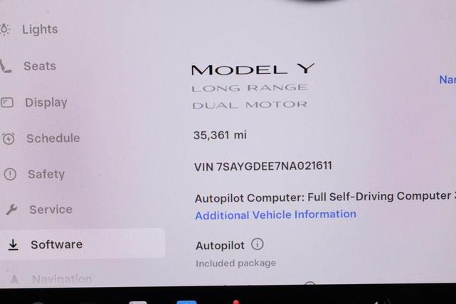 Photo of 2022 Red Multi-Coat Tesla Model Y