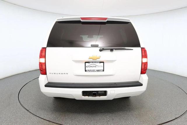 Photo of 2013 Summit White Chevrolet Suburban