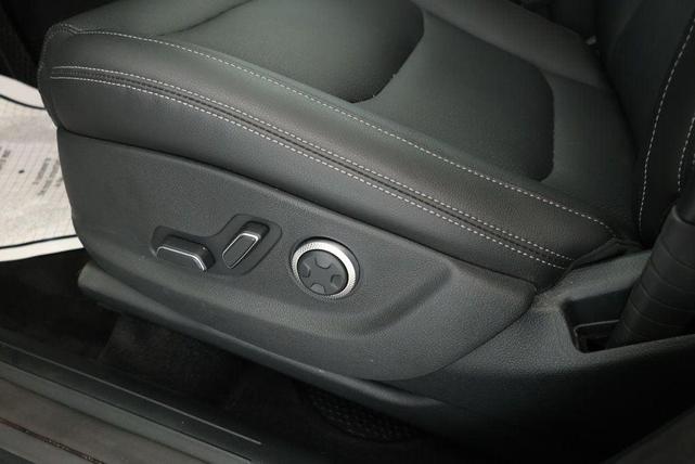 Photo of 2025 Alta White Genesis GV70