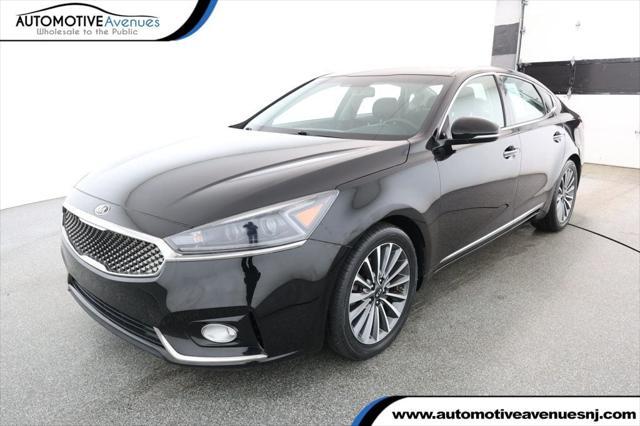 2017 Kia Cadenza