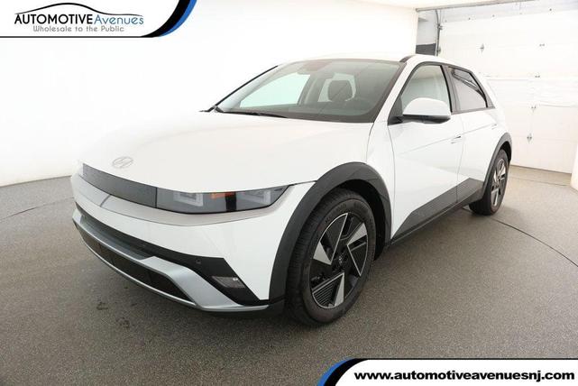 Photo of 2025 Atlas White Hyundai IONIQ 5