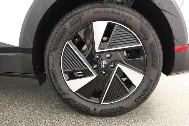 Photo of 2025 Atlas White Hyundai IONIQ 5