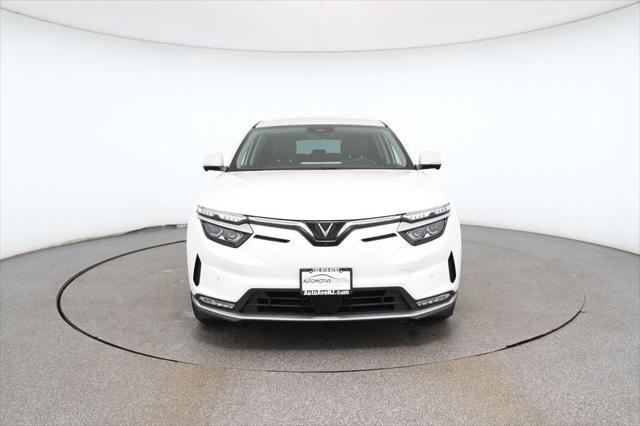 Photo of 2023 Brahminy White VinFast VF 8