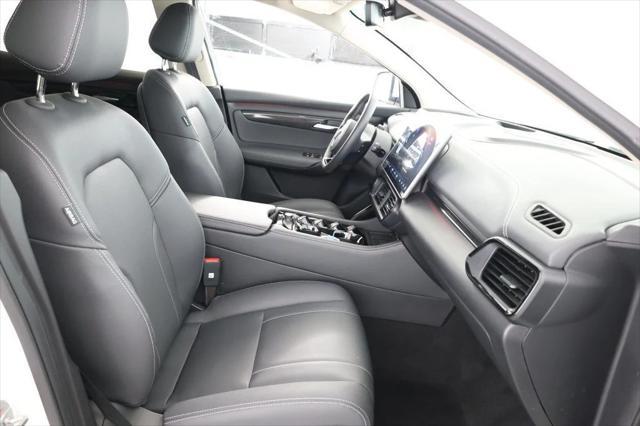 Photo of 2023 Brahminy White VinFast VF 8