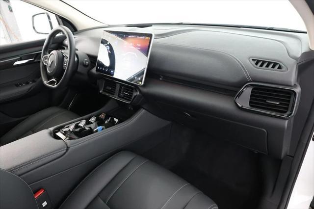 Photo of 2023 Brahminy White VinFast VF 8