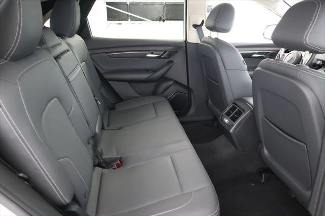 Photo of 2023 Brahminy White VinFast VF 8