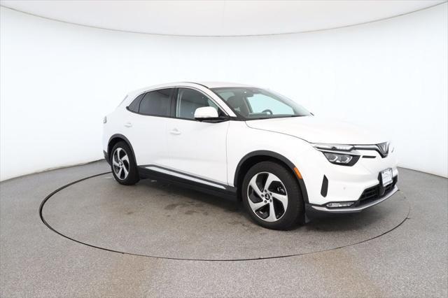 Photo of 2023 Brahminy White VinFast VF 8