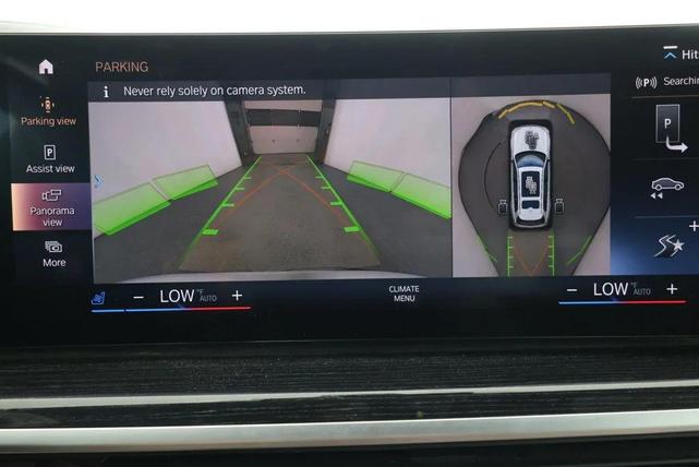 Photo of 2023 Mineral White Metallic BMW X7