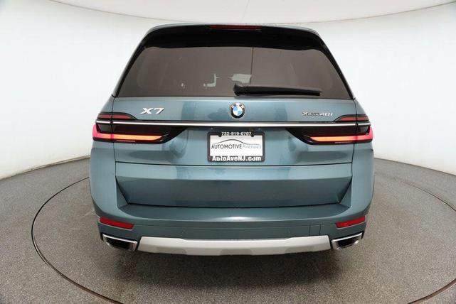 Photo of 2024 Blue Ridge Mountain Metallic BMW X7