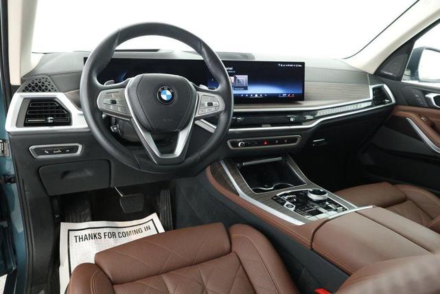 Photo of 2024 Blue Ridge Mountain Metallic BMW X7
