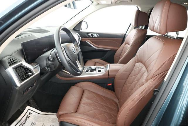 Photo of 2024 Blue Ridge Mountain Metallic BMW X7