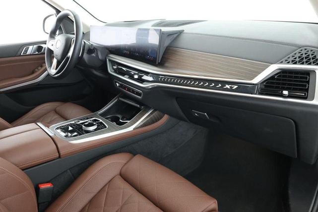 Photo of 2024 Blue Ridge Mountain Metallic BMW X7