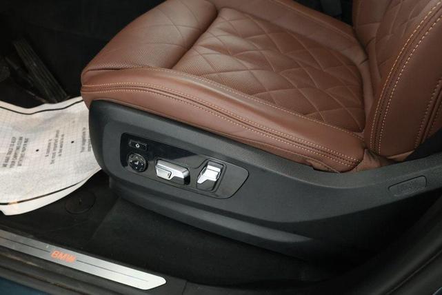 Photo of 2024 Blue Ridge Mountain Metallic BMW X7