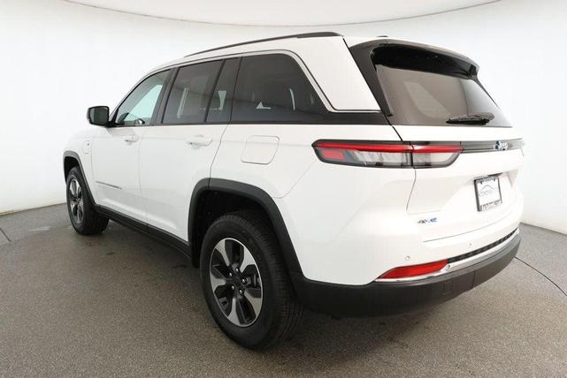 Photo of 2023 Bright White Clearcoat Jeep Grand Cherokee 4xe