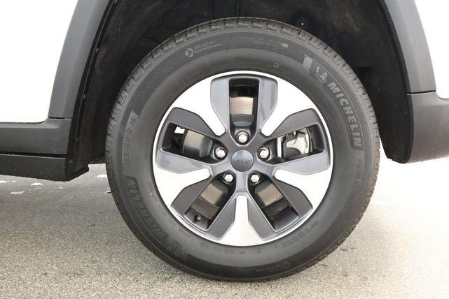 Photo of 2023 Bright White Clearcoat Jeep Grand Cherokee 4xe