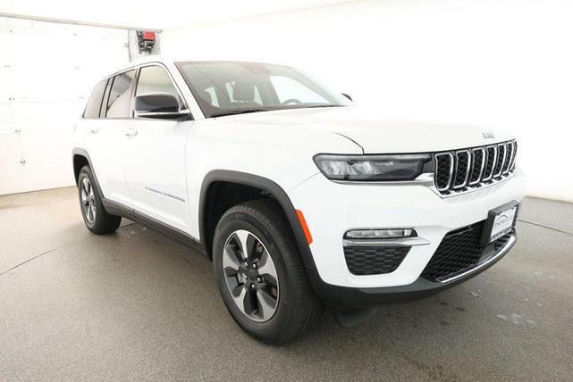 Photo of 2023 Bright White Clearcoat Jeep Grand Cherokee 4xe