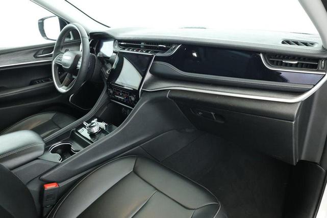 Photo of 2023 Bright White Clearcoat Jeep Grand Cherokee 4xe