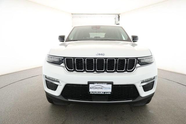 Photo of 2023 Bright White Clearcoat Jeep Grand Cherokee 4xe
