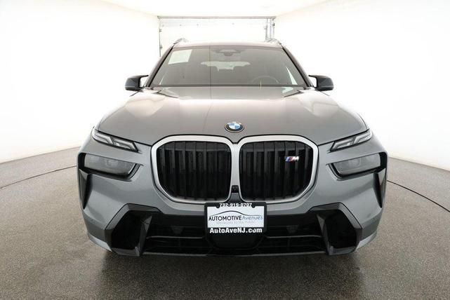 Photo of 2025 Skyscraper Grey Metallic BMW X7