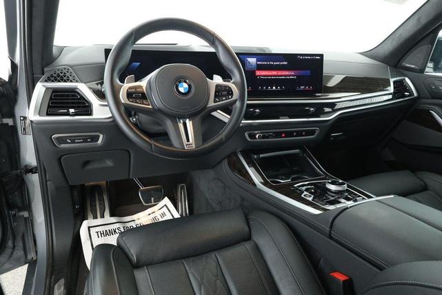 Photo of 2025 Skyscraper Grey Metallic BMW X7