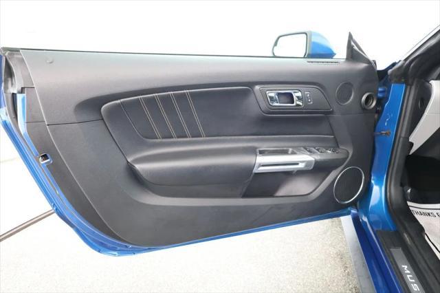 Photo of 2017 Lightning Blue Metallic Ford Mustang