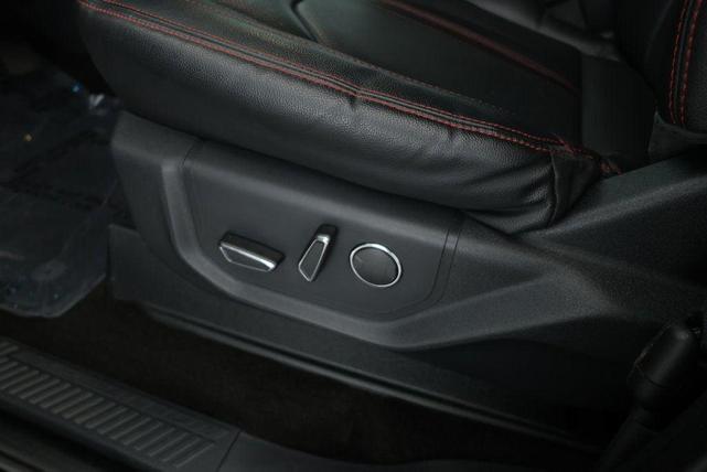 Photo of 2022 AGATE BLACK METALLIC Ford Expedition Max