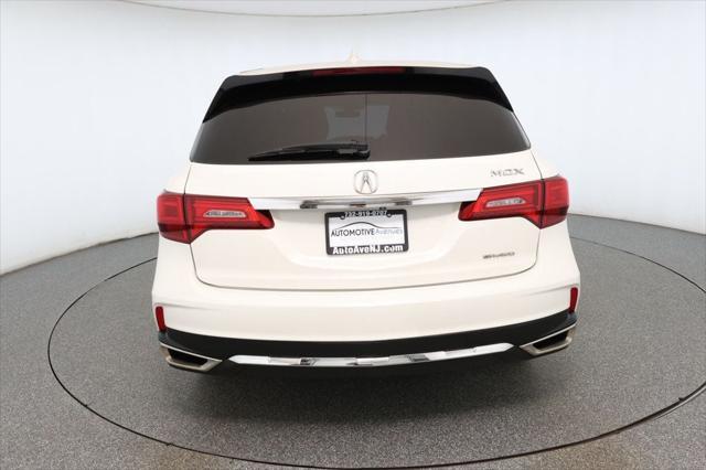 Photo of 2019 White Diamond Pearl Acura MDX