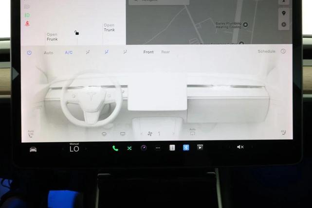 Photo of 2018 Pearl White Multi-Coat Tesla Model 3