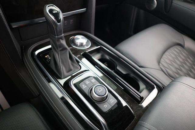 Photo of 2024 Mineral Black INFINITI QX80