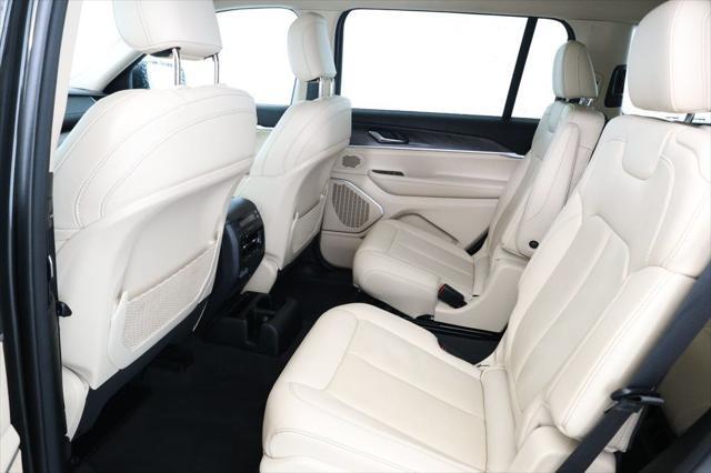 Photo of 2022 Rocky Mountain Pearlcoat Jeep Grand Cherokee L