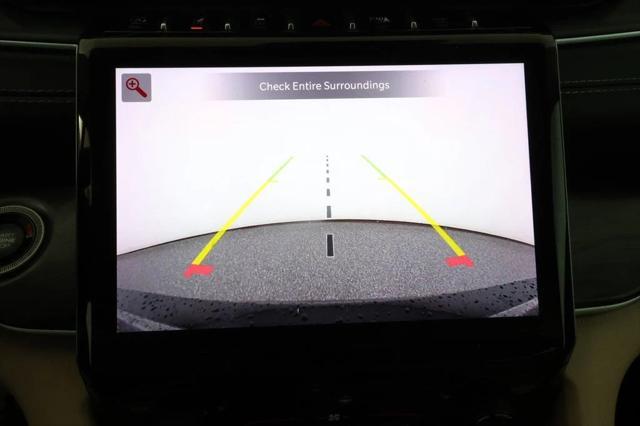 Photo of 2022 Rocky Mountain Pearlcoat Jeep Grand Cherokee L