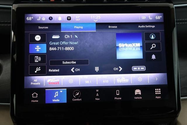 Photo of 2022 Rocky Mountain Pearlcoat Jeep Grand Cherokee L